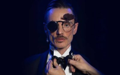 Review – In Showmanism, Dickie Beau blurs theatre and self